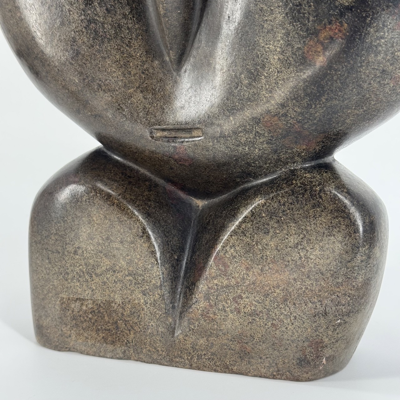 Sculpture Leon Mukaera