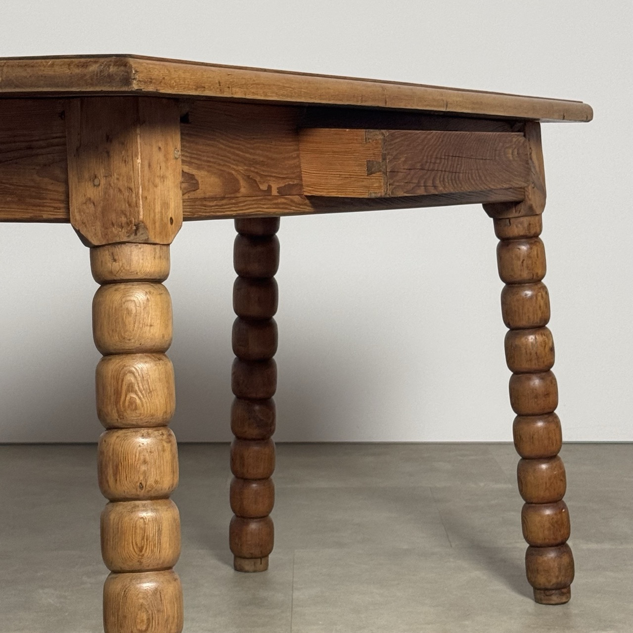 Vintage Desk Table Bobbin