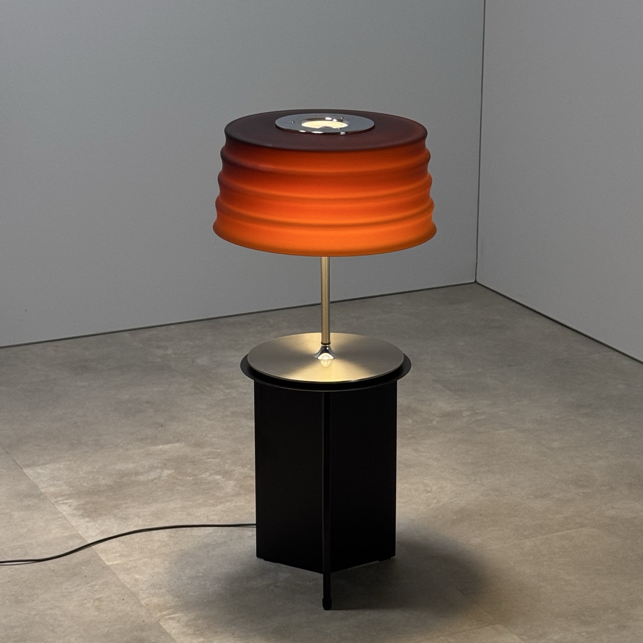 Vintage Table Lamp  "C'HI"