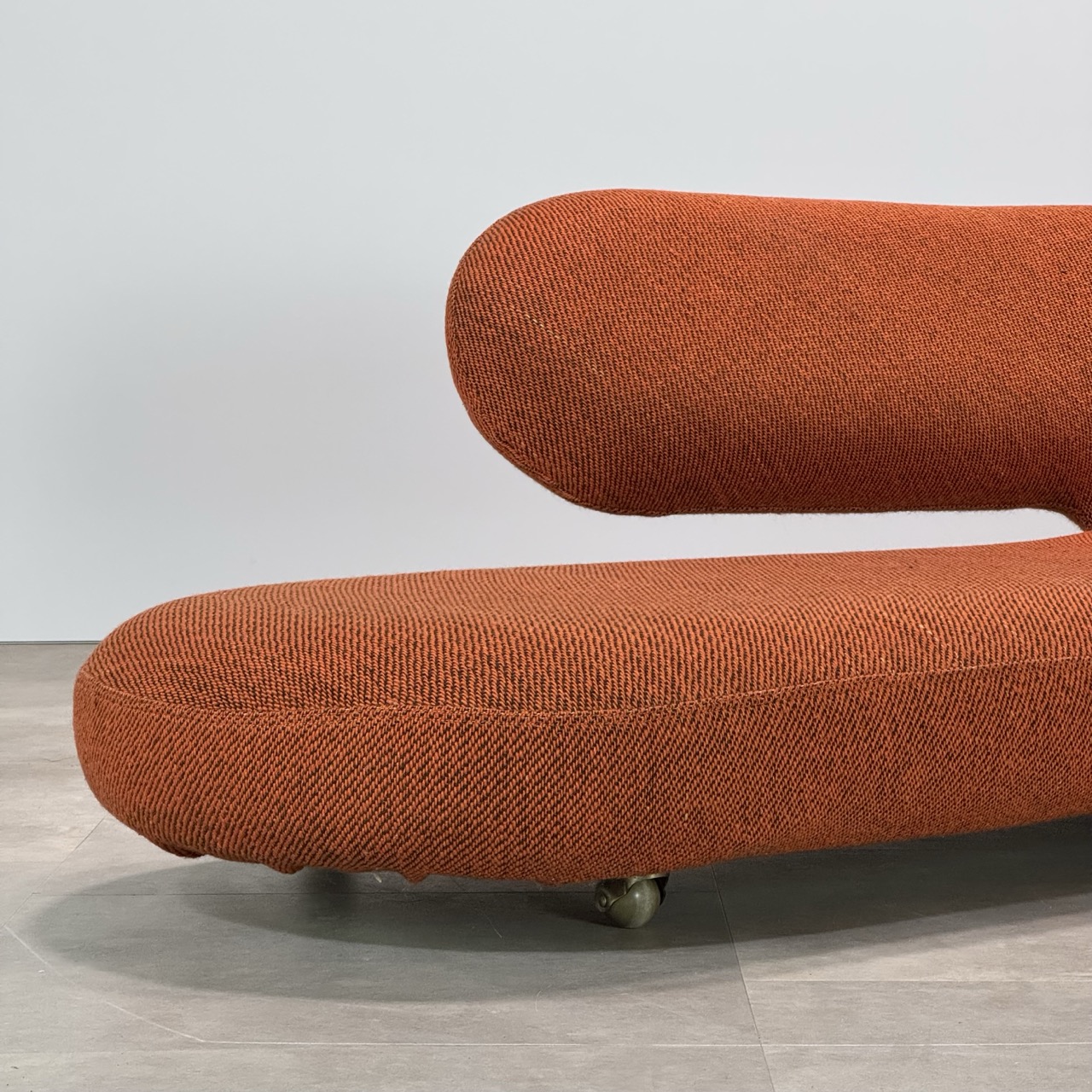 Vintage Chaise Longue "Cleopatra C248"