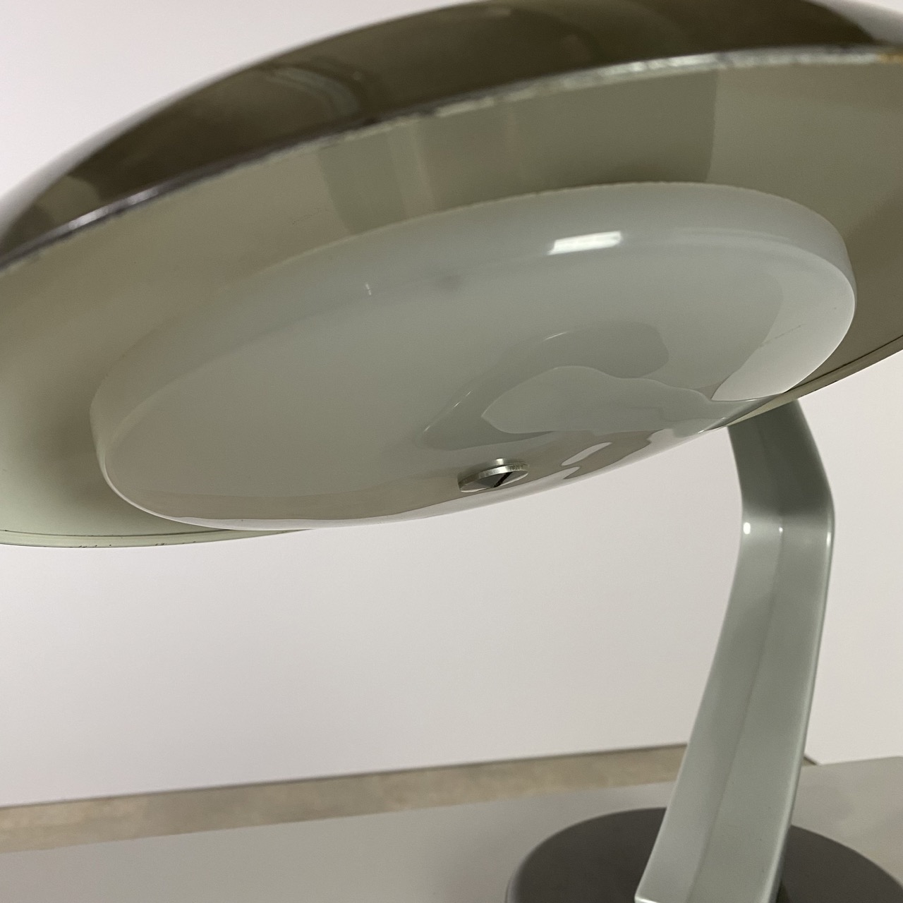 "Boomerang 64" Desk Lamp