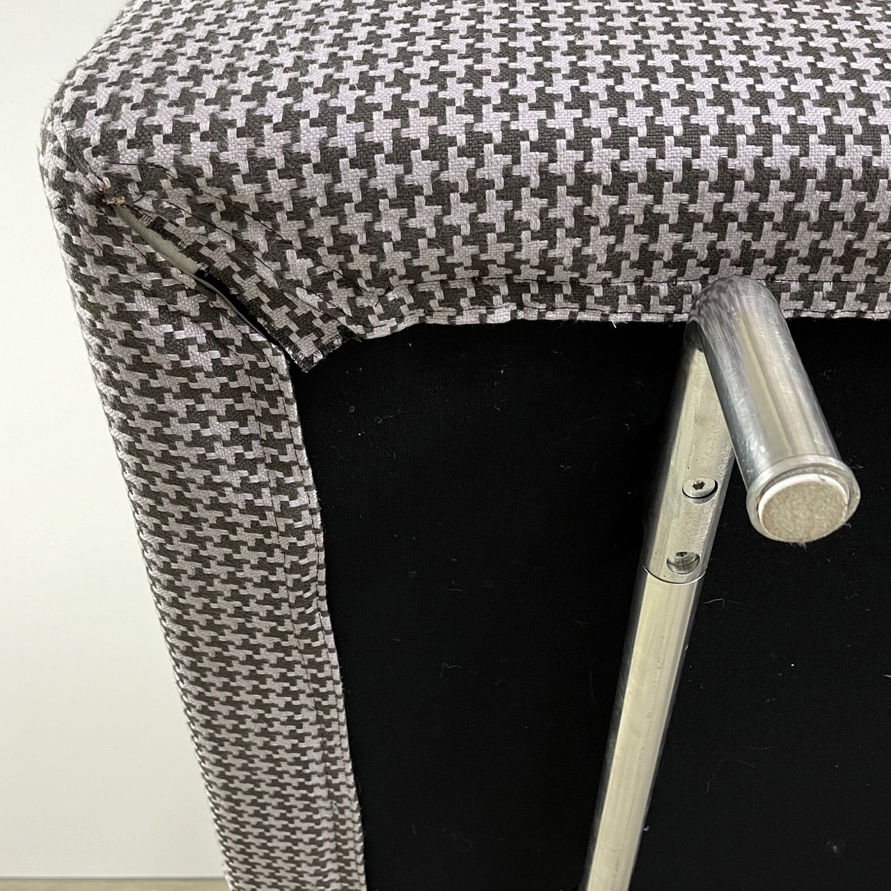 "MET 250" sofa