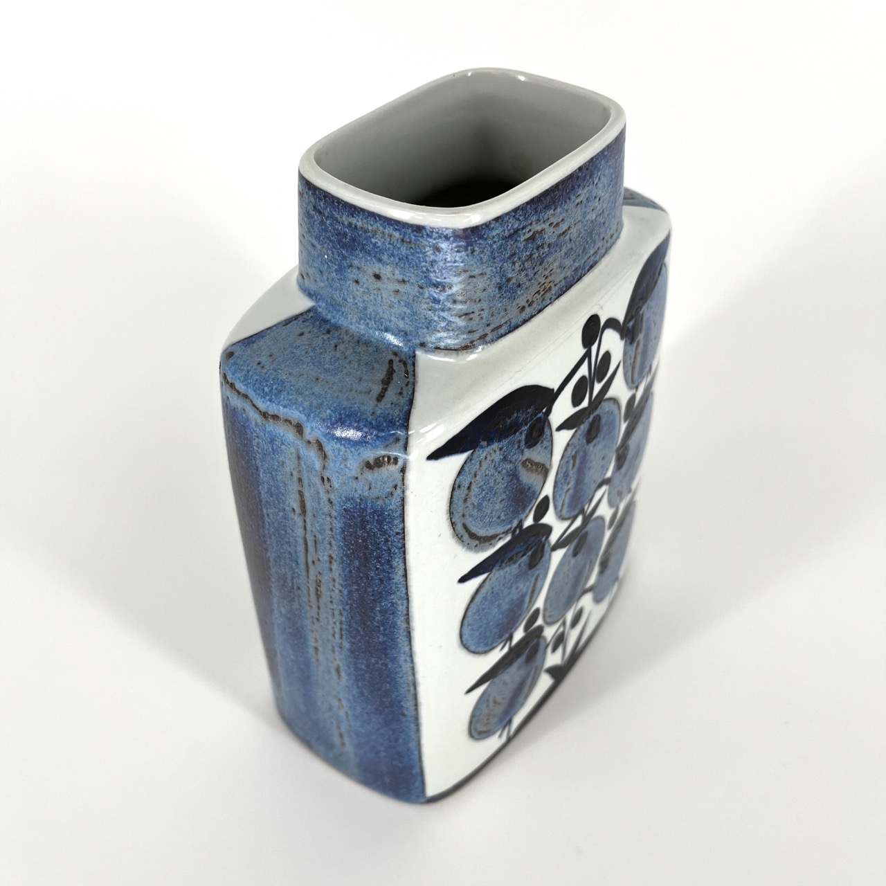 "The Pillow" Vase