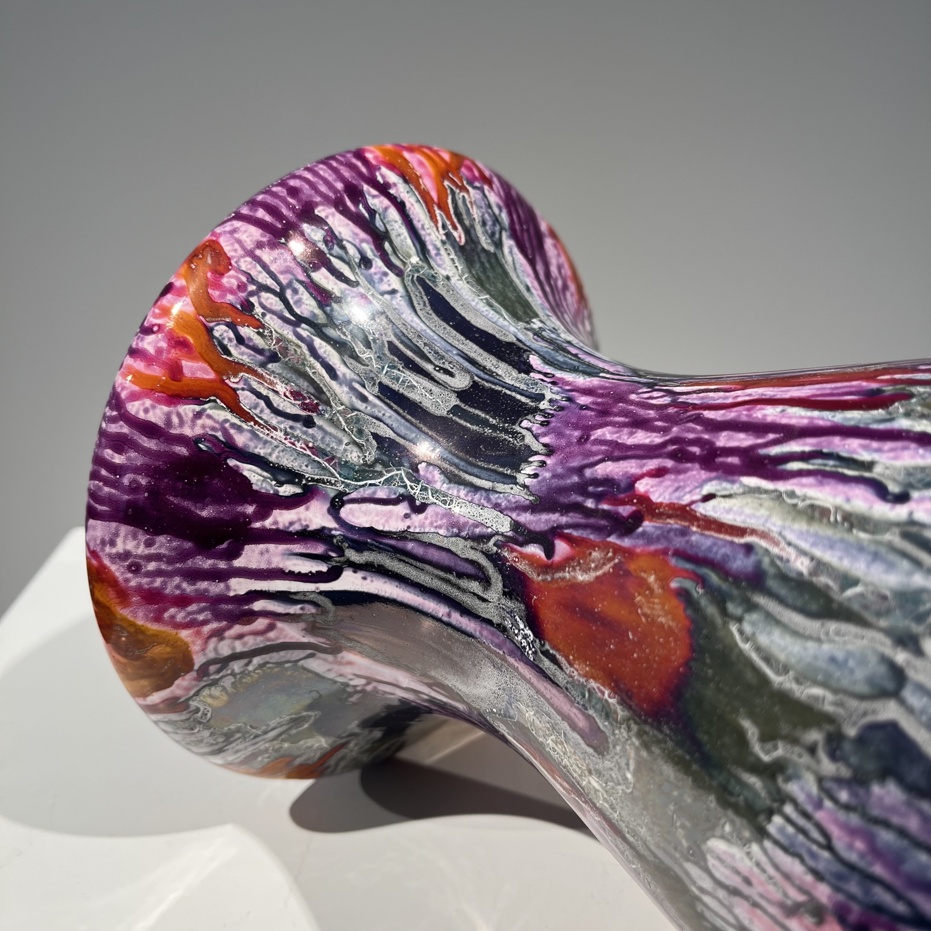 Ceramic pedestal