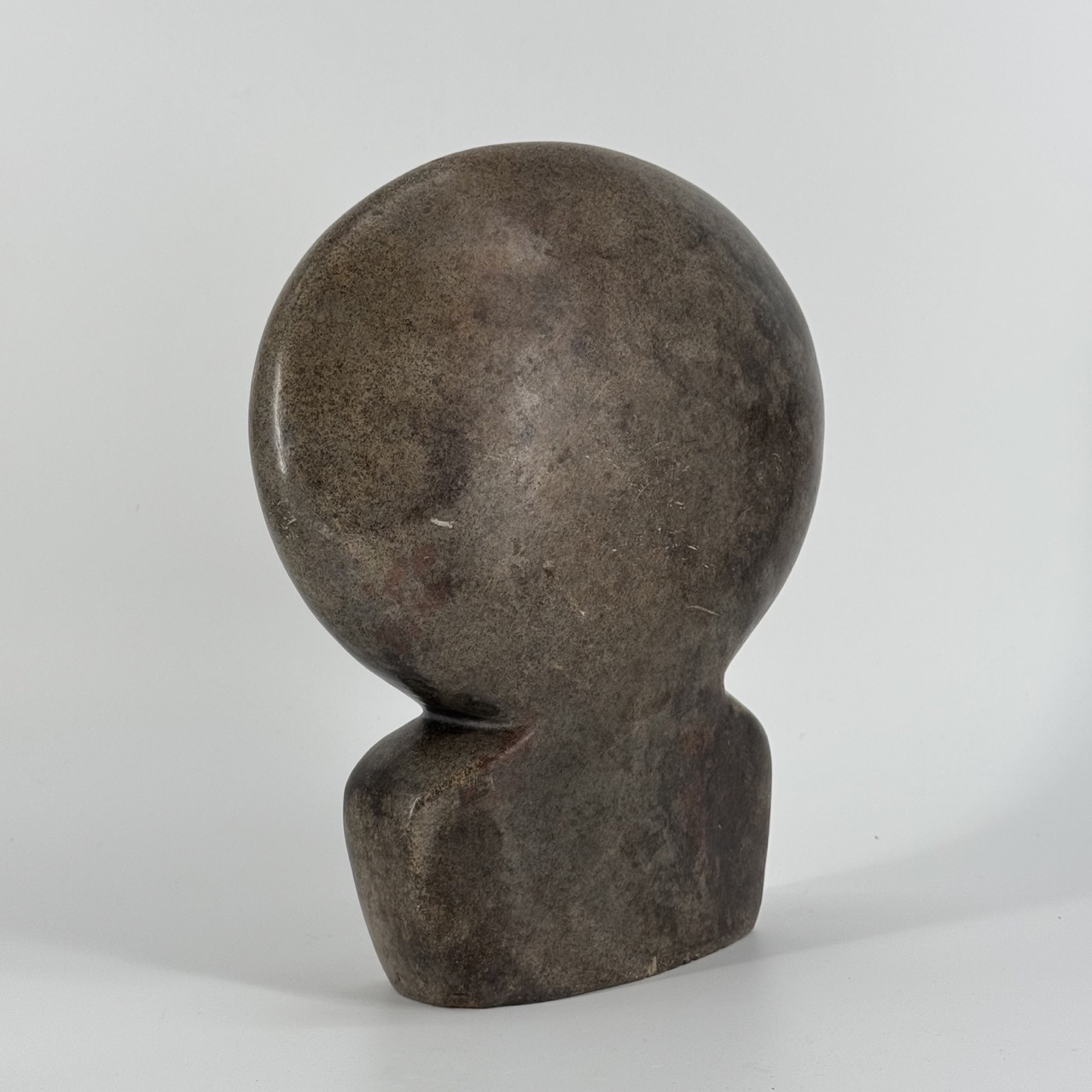 Sculpture Leon Mukaera