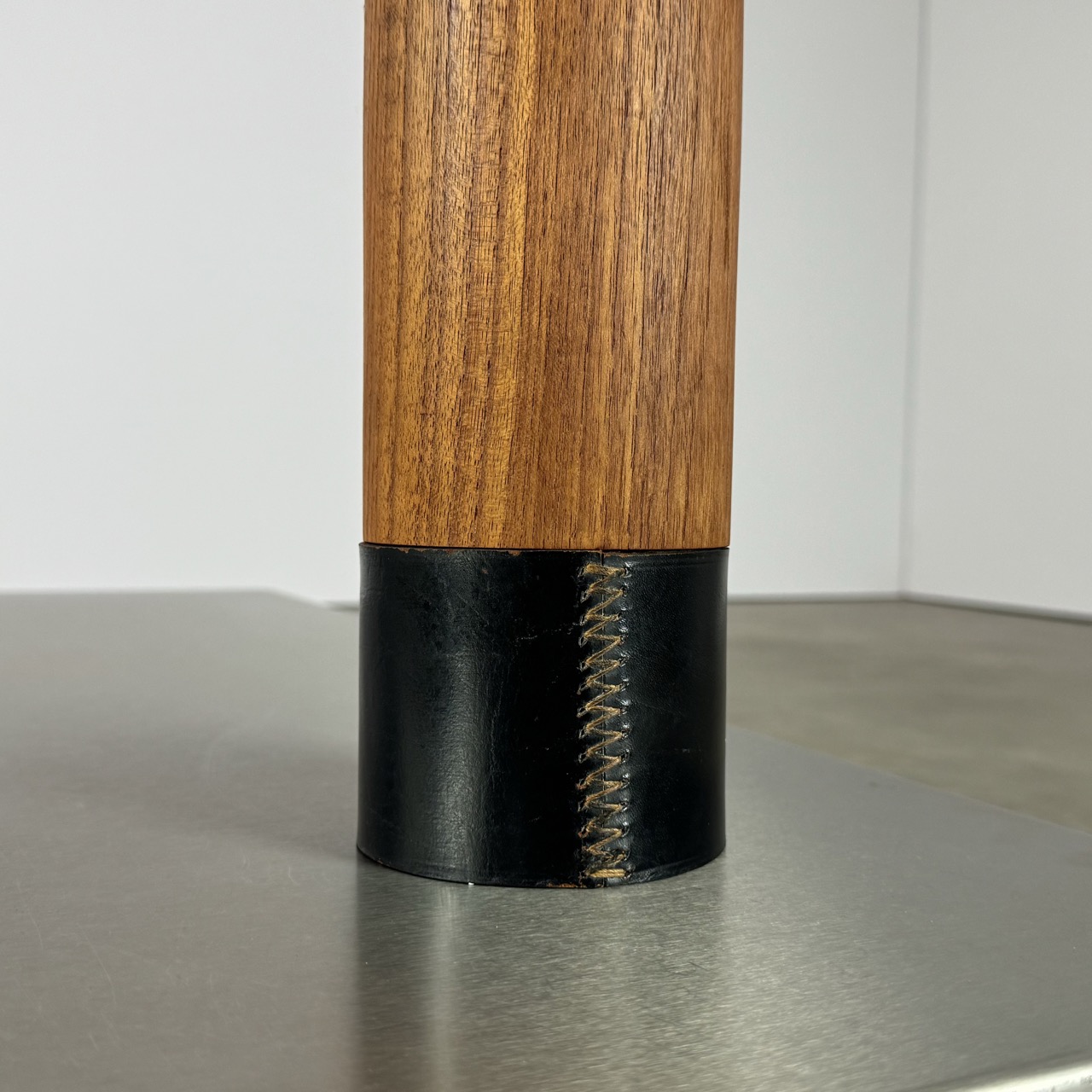 Mid-Mod Table Lamp