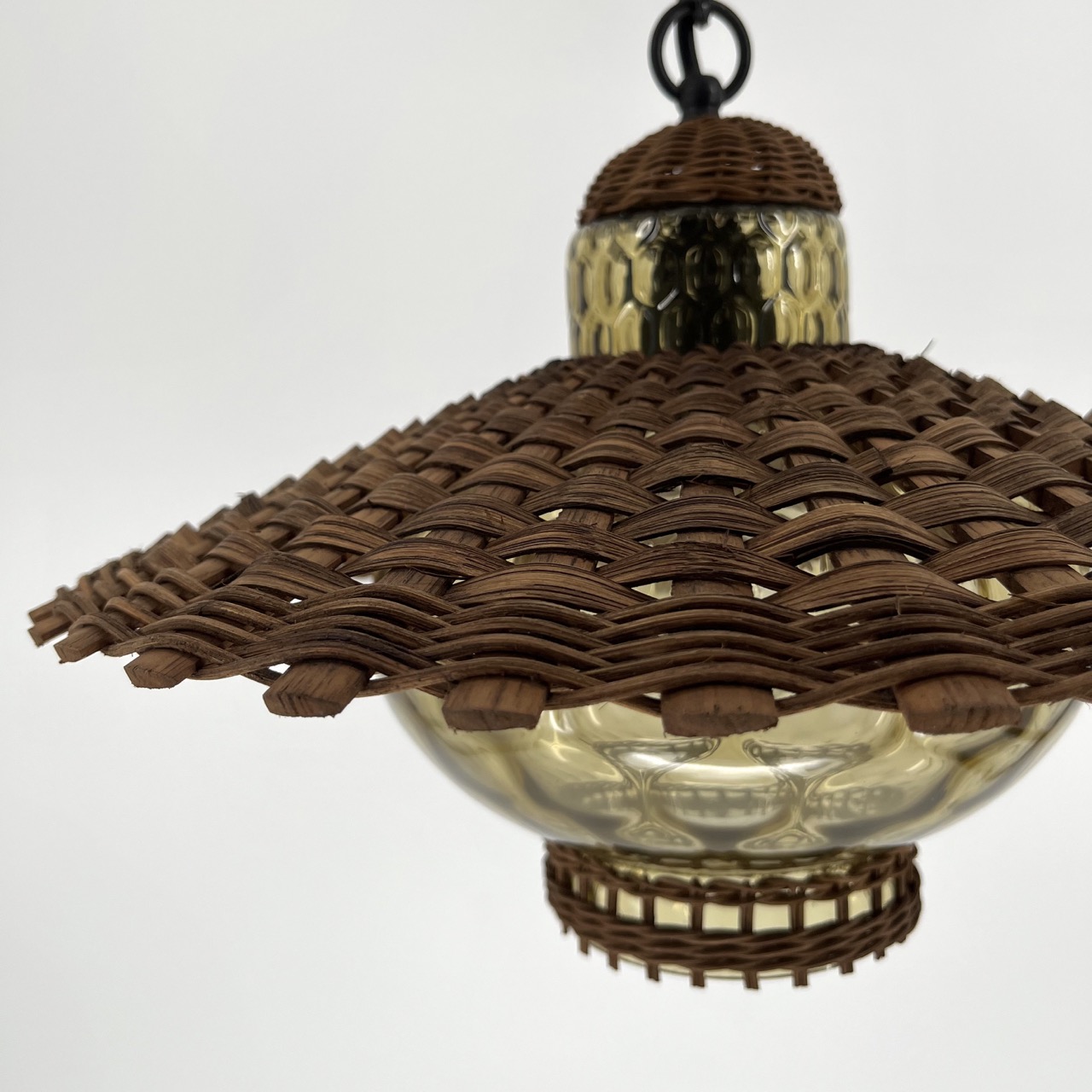 Mid-mod Pendant Lamp