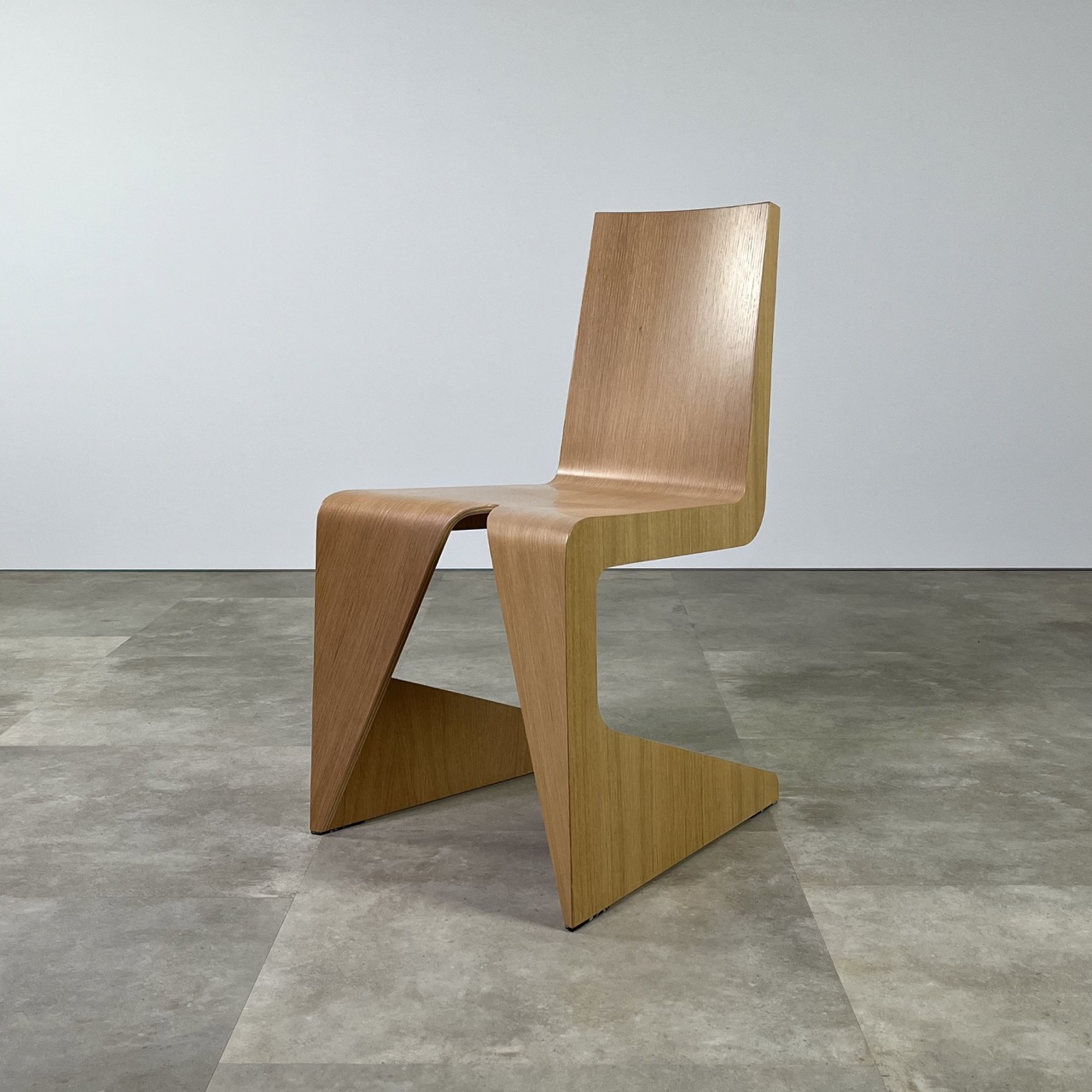 "LRC" Chairs "LRC" Chairs