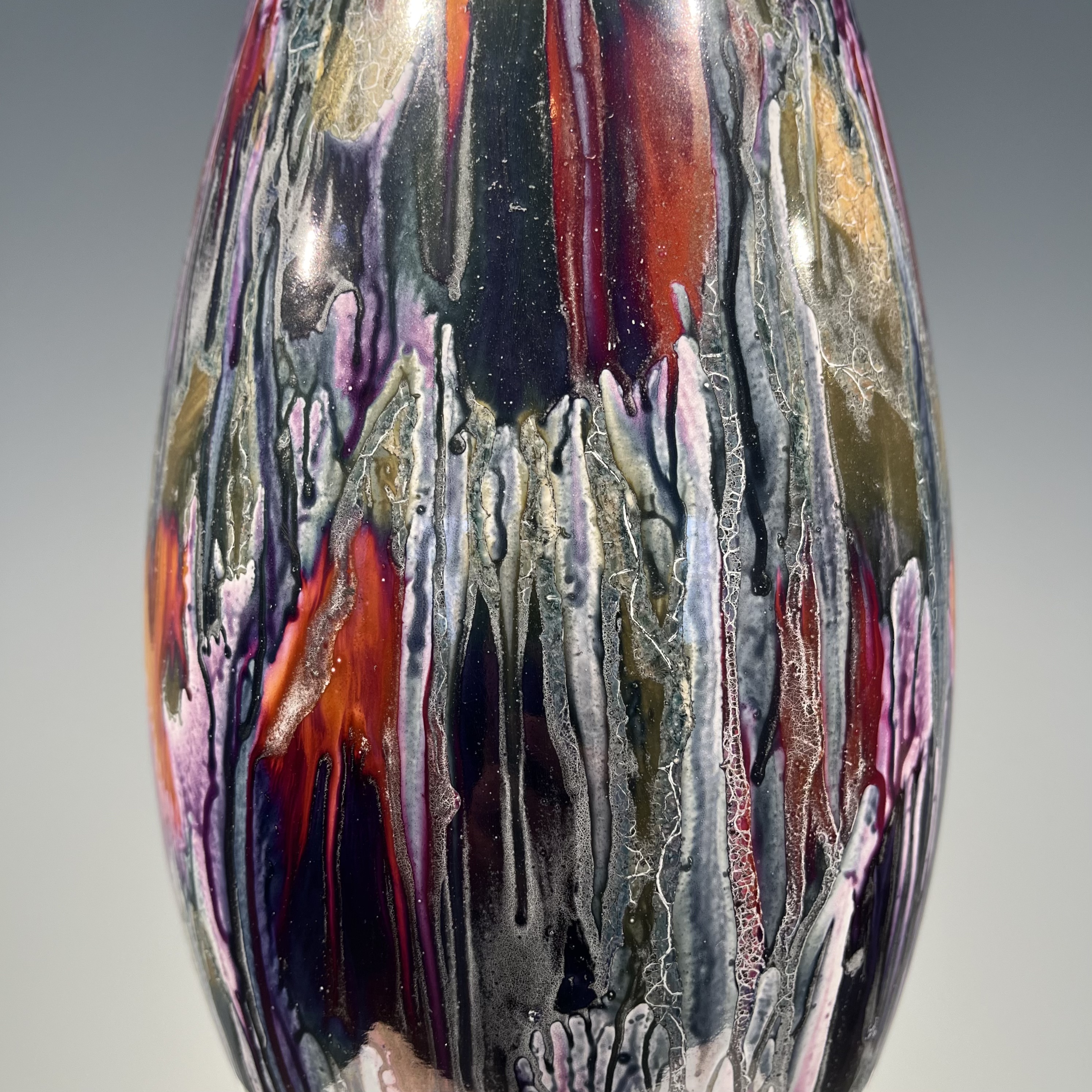 Ceramic pedestal
