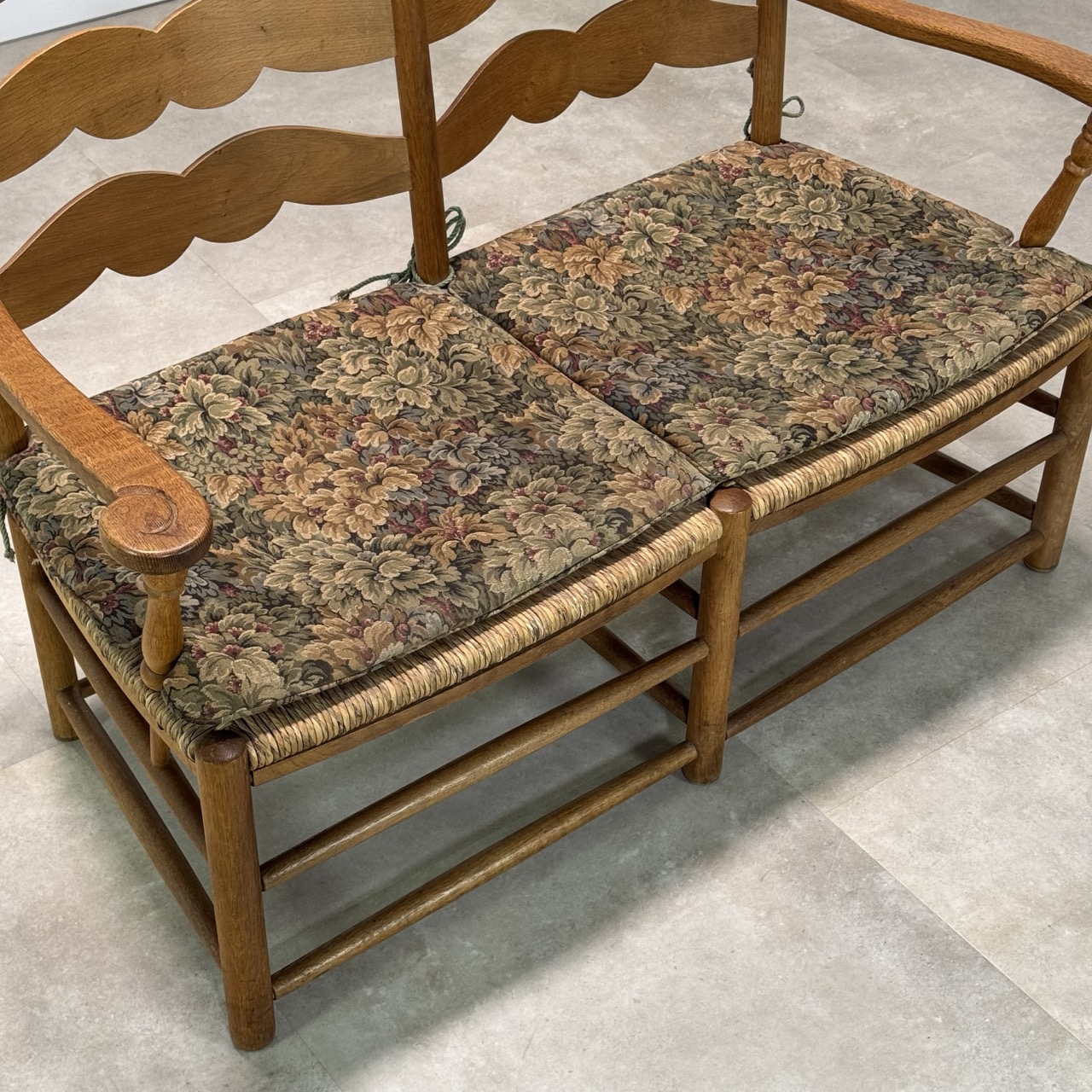 Vintage Bench Oak Rush