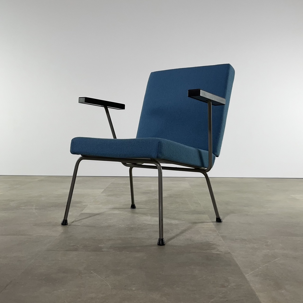 "1401" Easy Chair