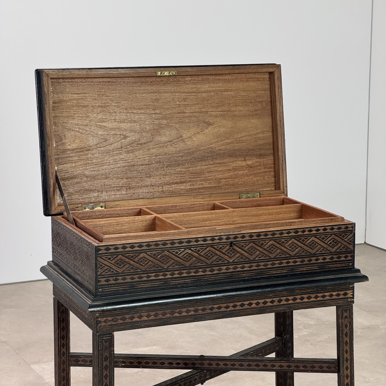 Vintage Side Table Travel 