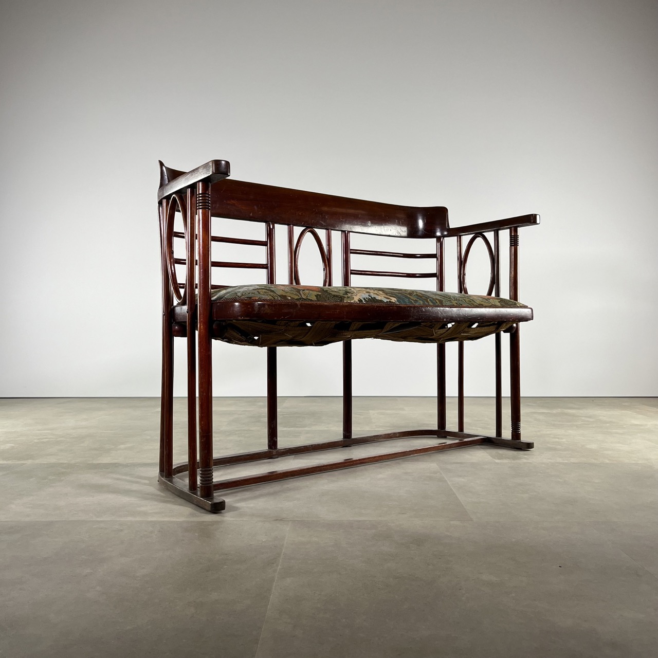 "Fledermaus" Sofa