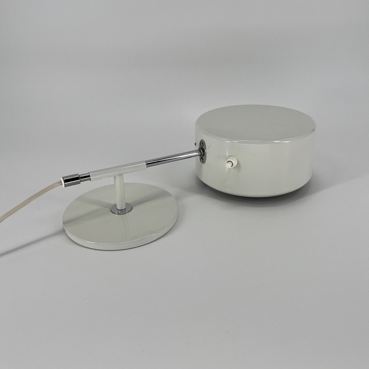 "Simris Olympia" Bookshelf Lamp "Simris Olympia" Bookshelf Lamp