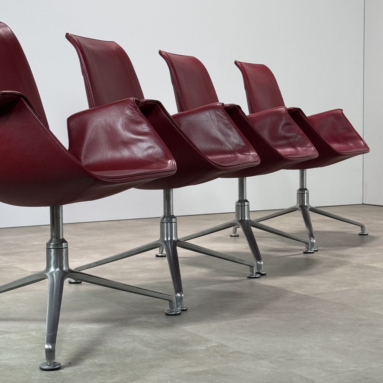 Vintage Chairs FK Tulip