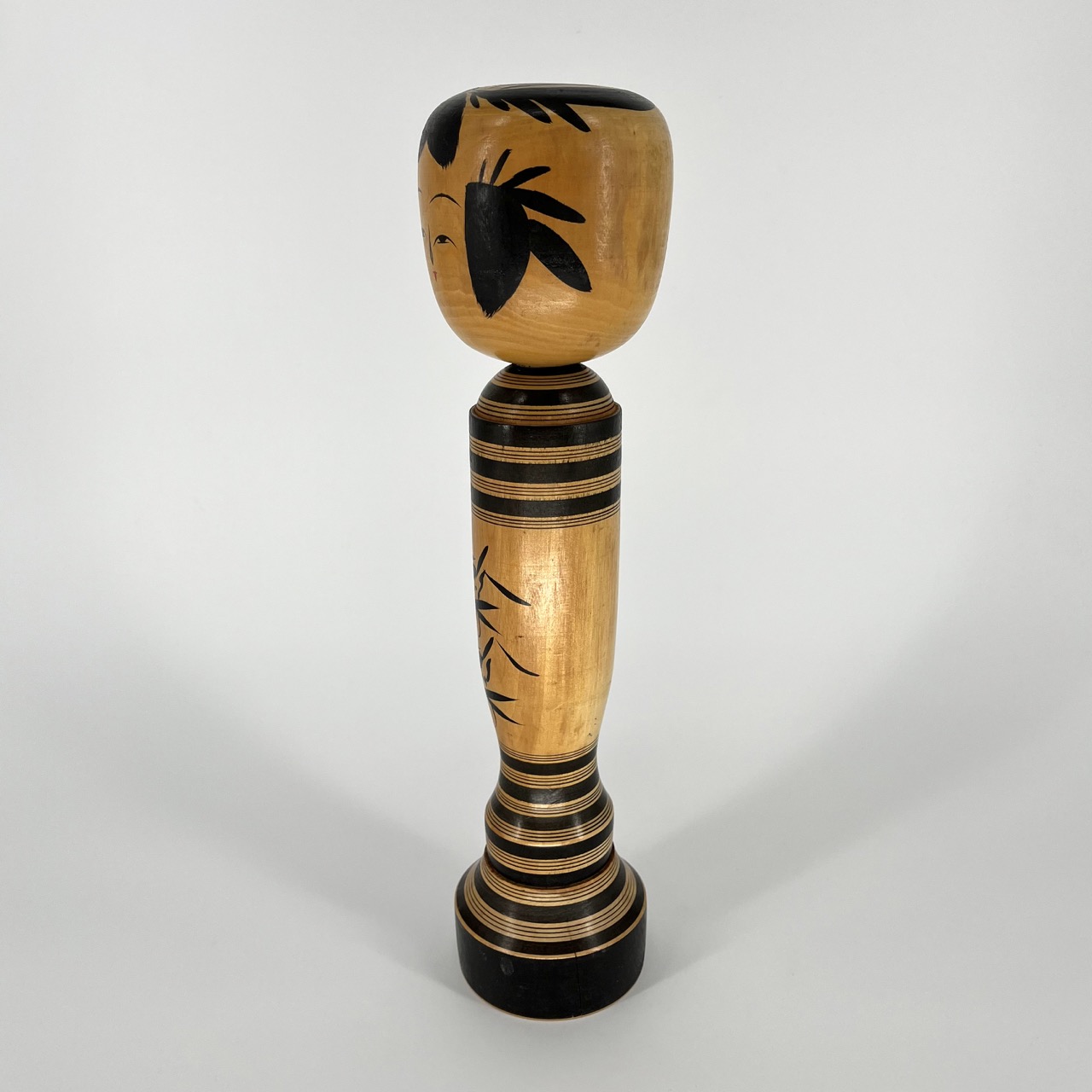 Kokeshi "Sakunami" 
