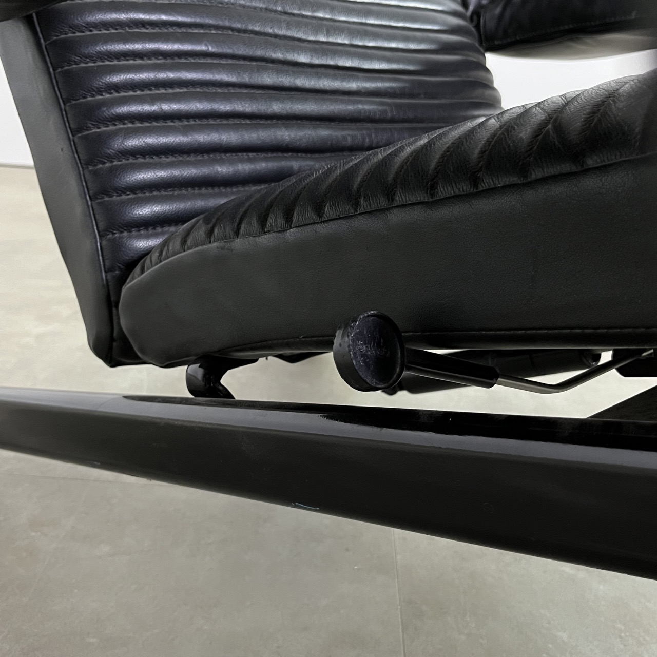 "Kilkis" Lounge Chair 