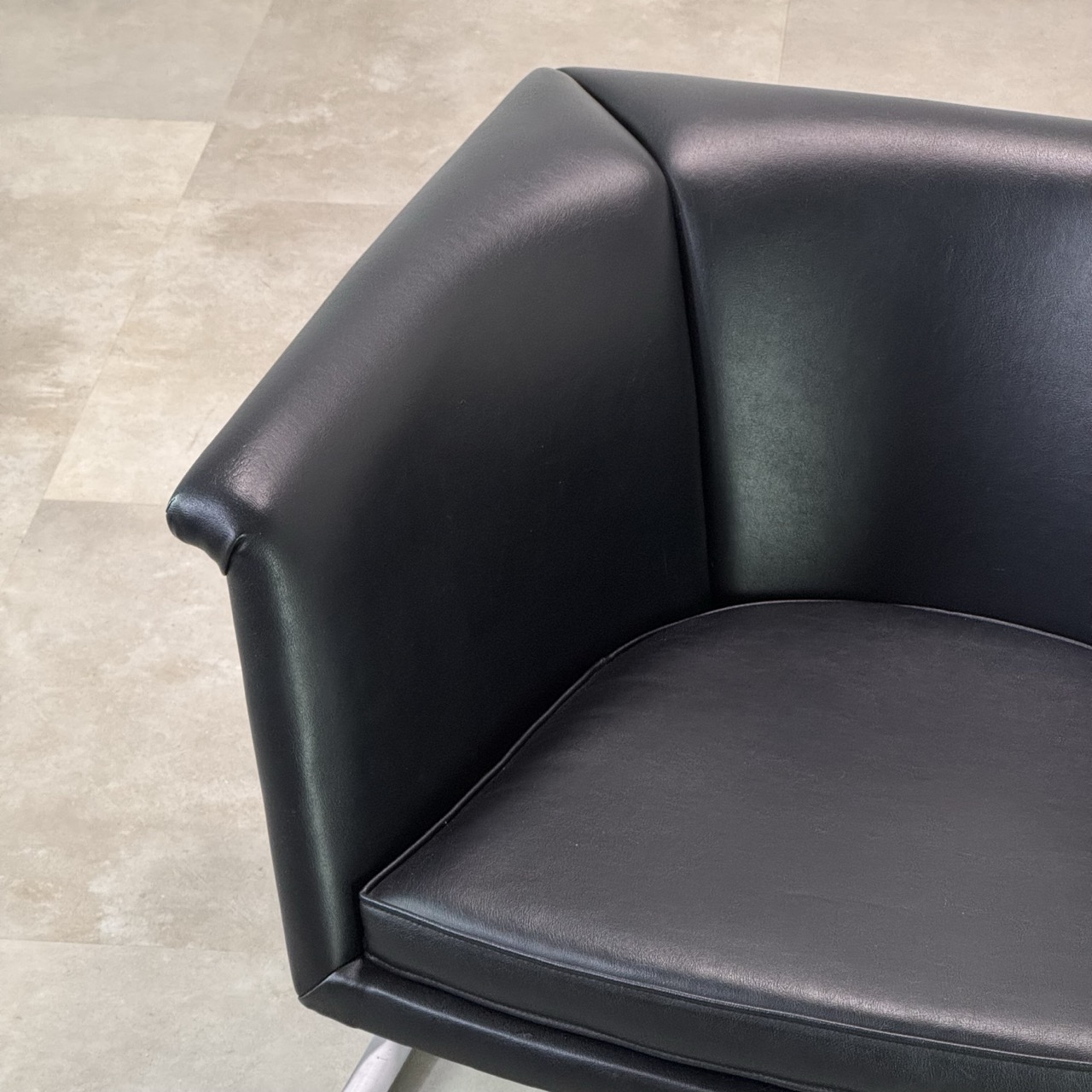 Vintage Lounge Chair "042"