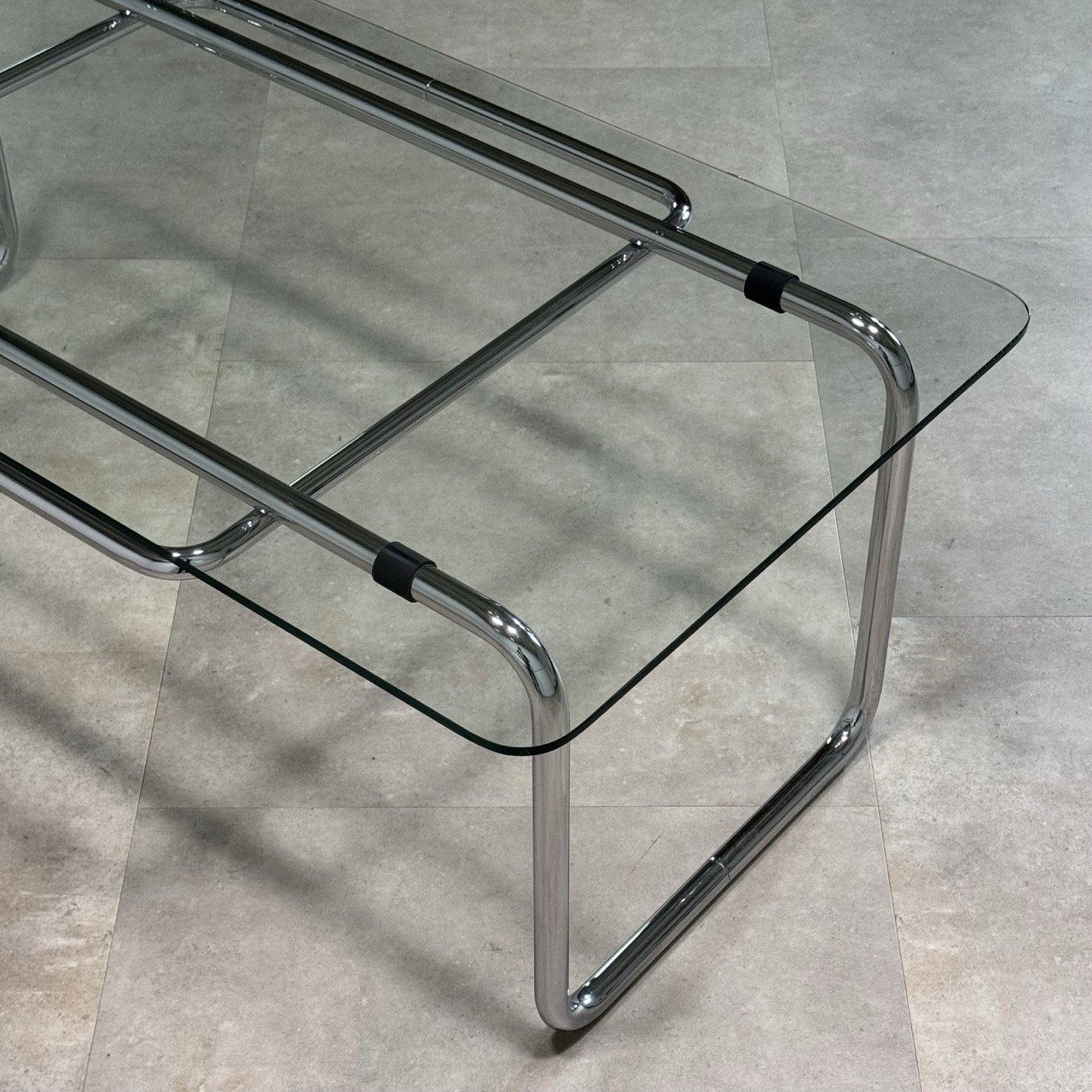 Contemporary Coffee Table "B18"