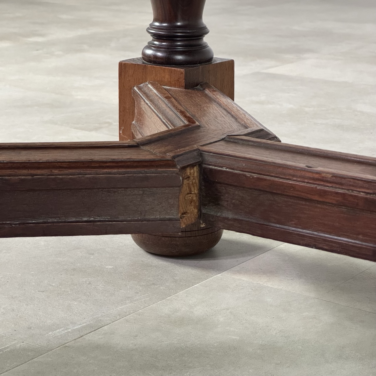 An antique neo-Renaissance table with rosewood inlaid floral pattern ...
