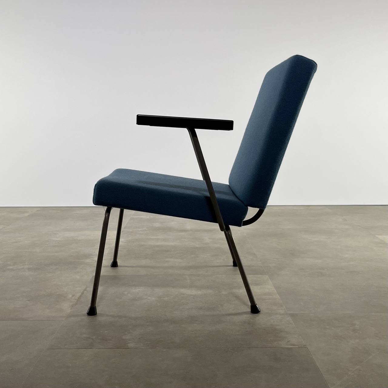 "1401" Easy Chair