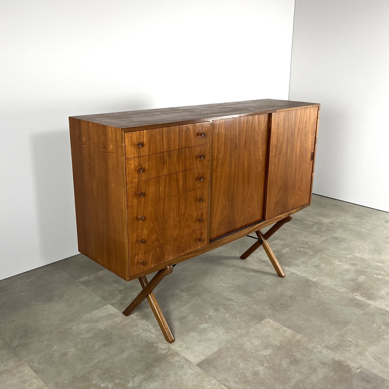 "CH-304" Cabinet "CH-304" Cabinet