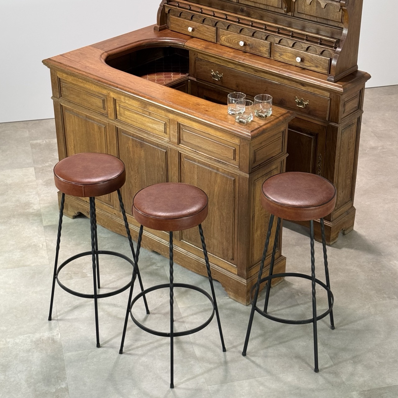 Vintage Home Bar 