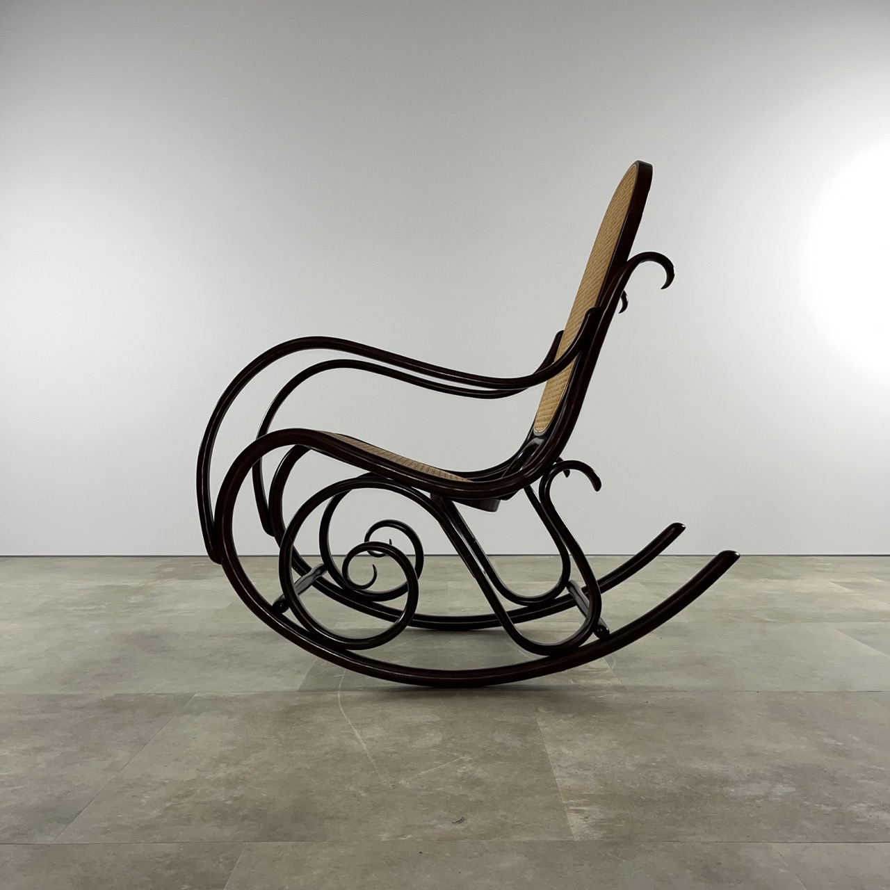 "825 model" Rocking Chair