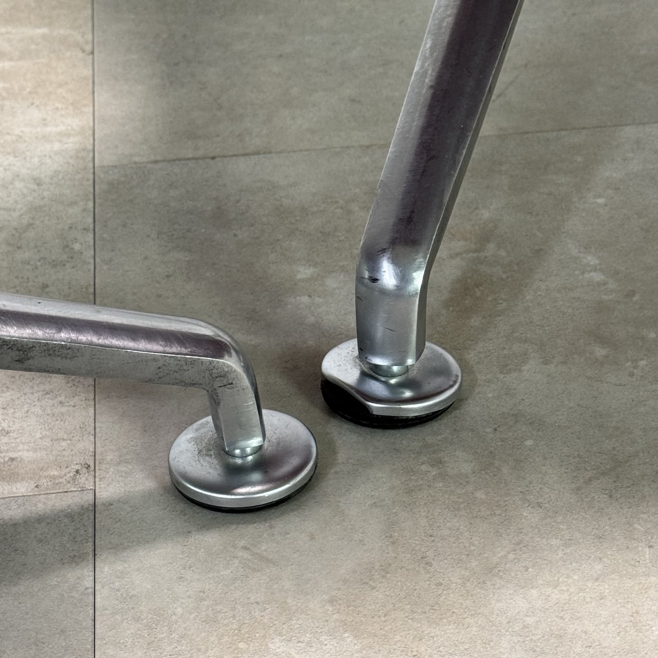 Vintage Chairs FK Tulip