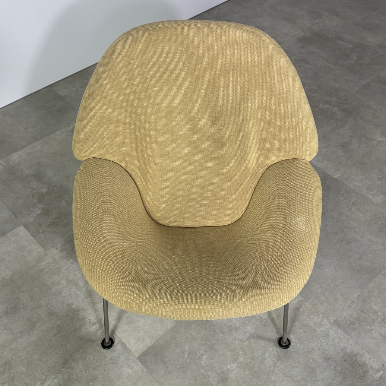 "F555" Easy Chair 