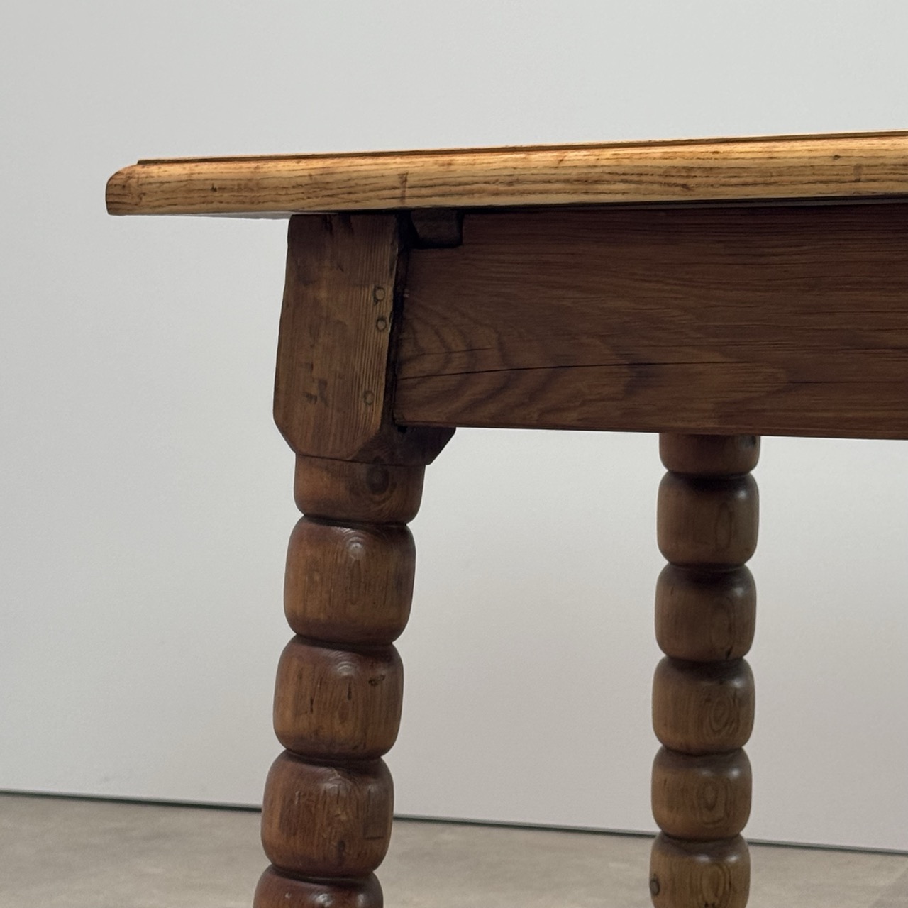 Vintage Desk Table Bobbin