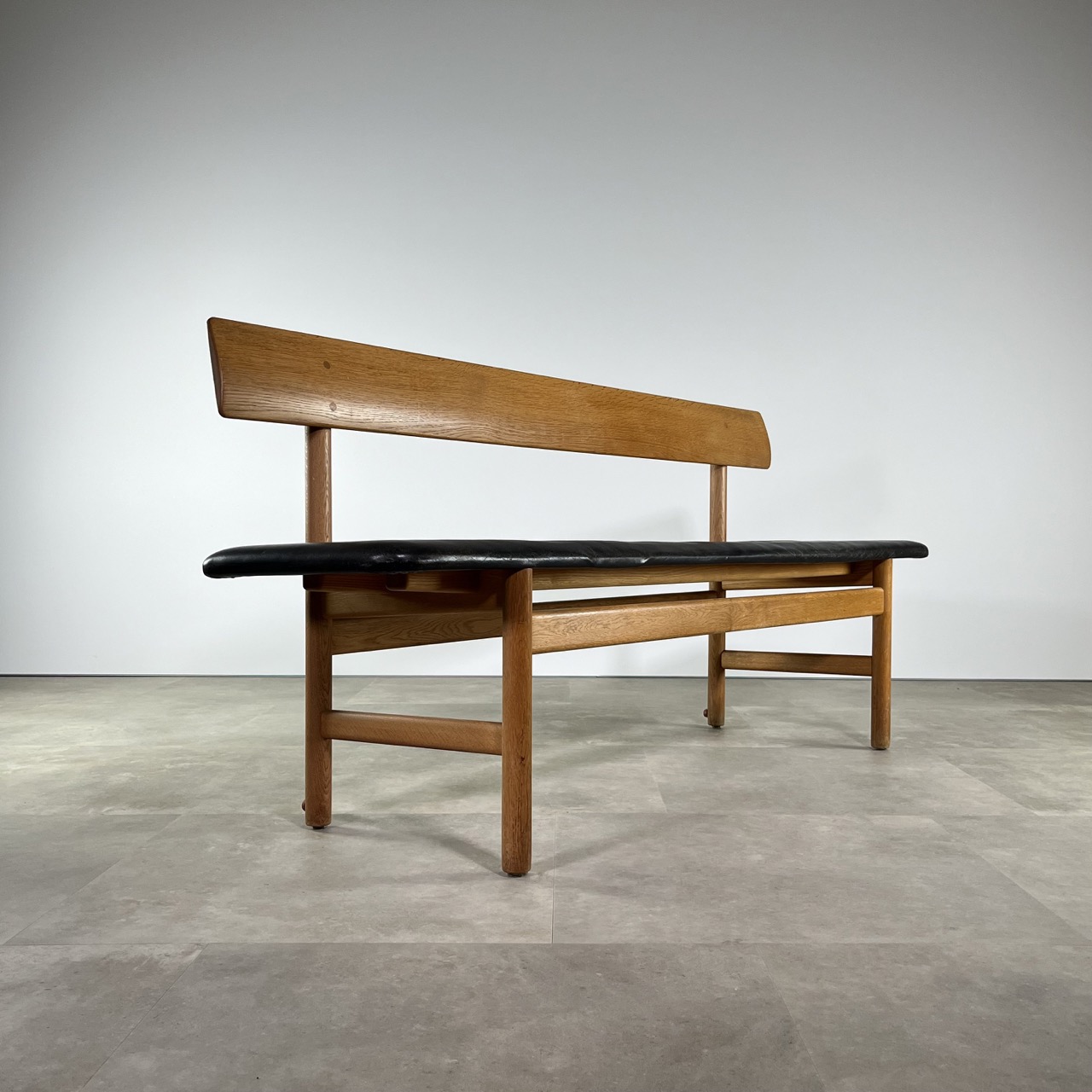 "3171 model" Bench