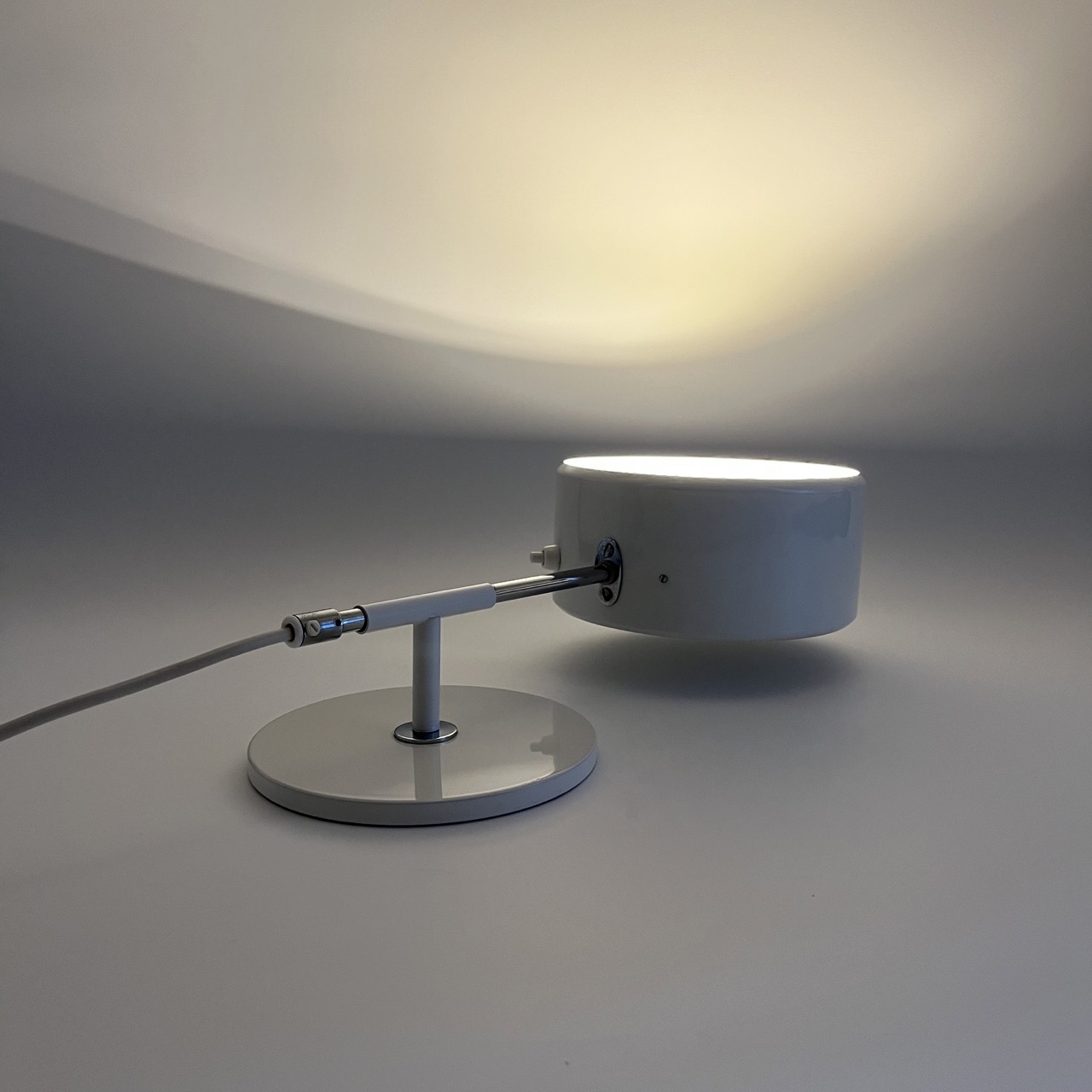 "Simris Olympia" Bookshelf Lamp "Simris Olympia" Bookshelf Lamp