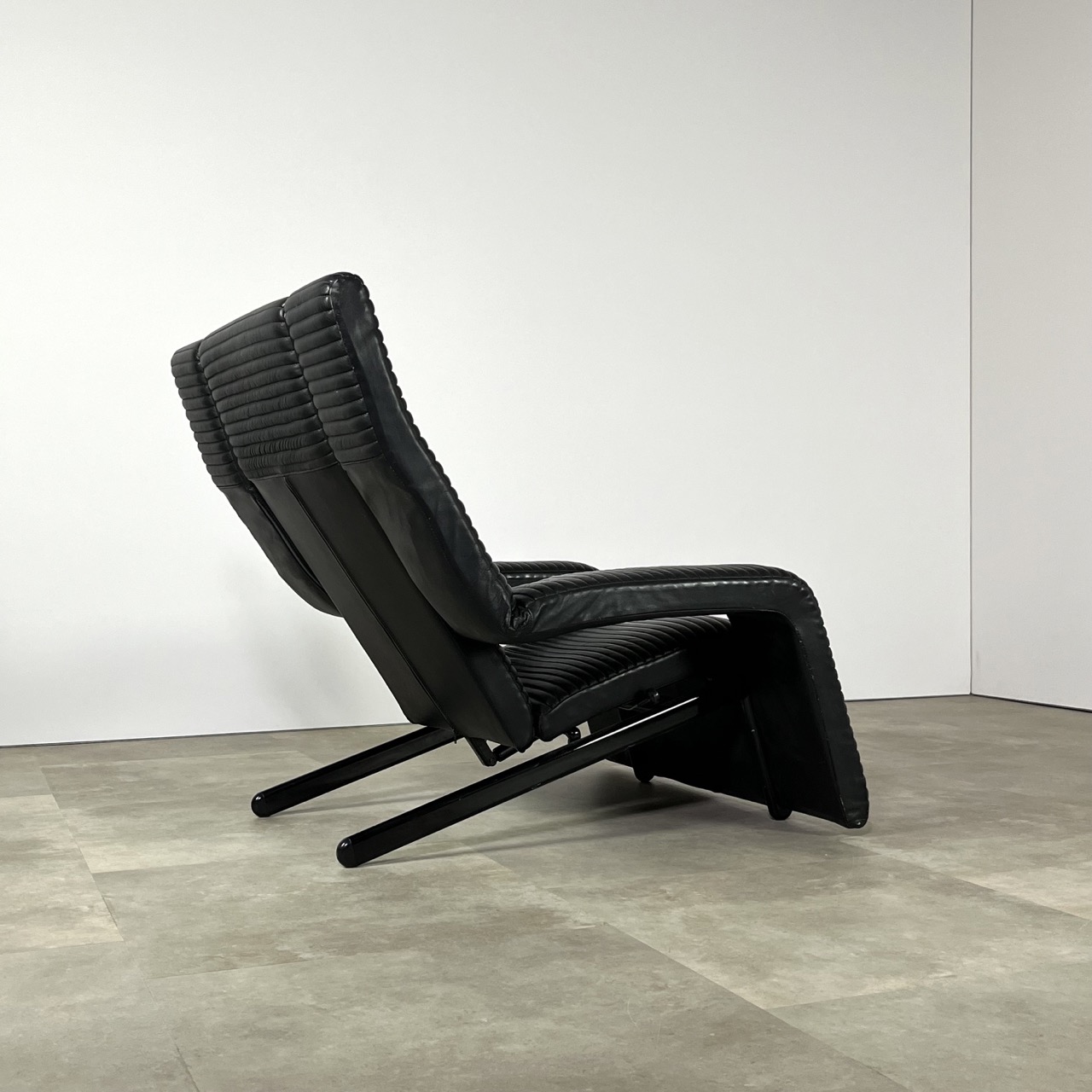 "Kilkis" Lounge Chair 