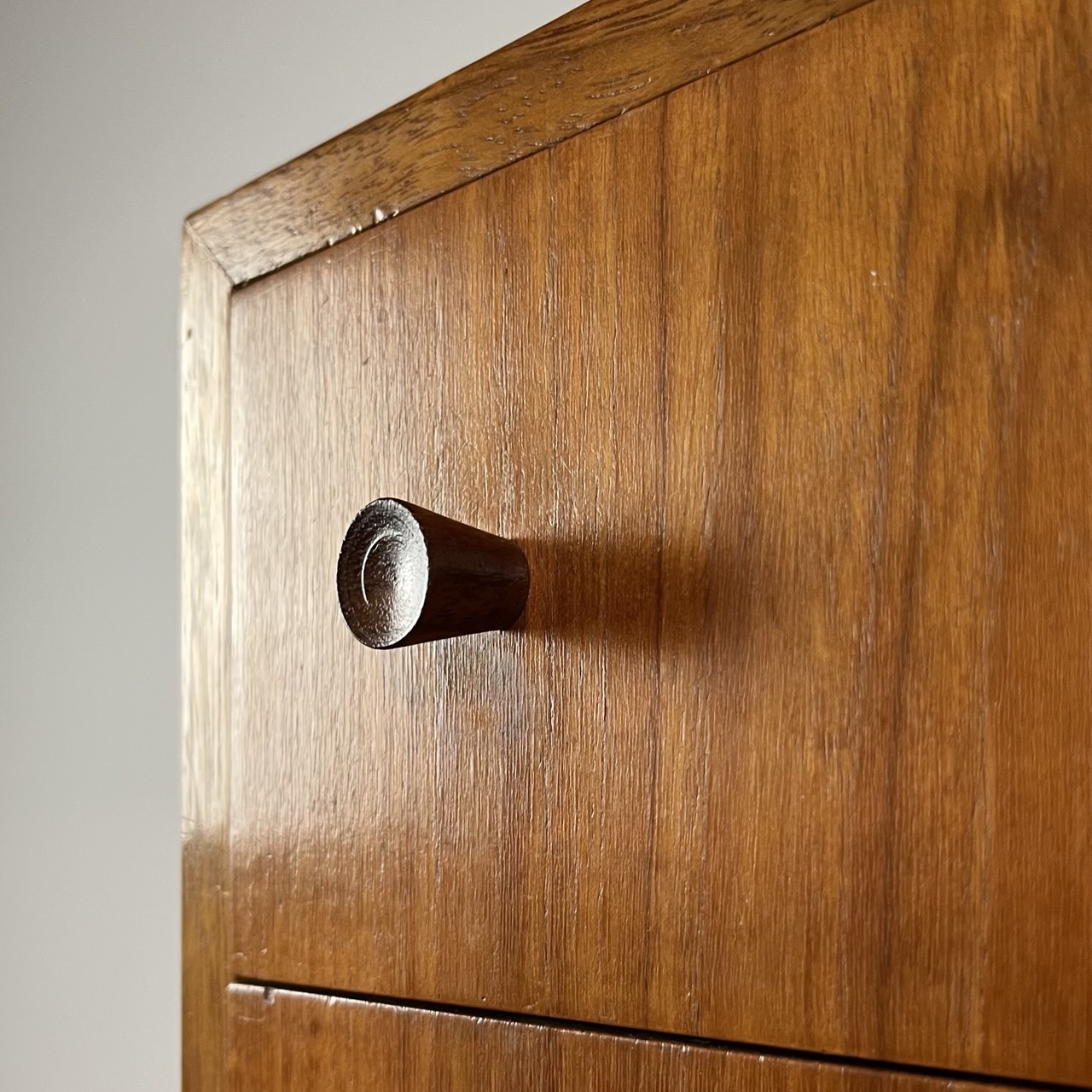 "CH-304" Cabinet "CH-304" Cabinet