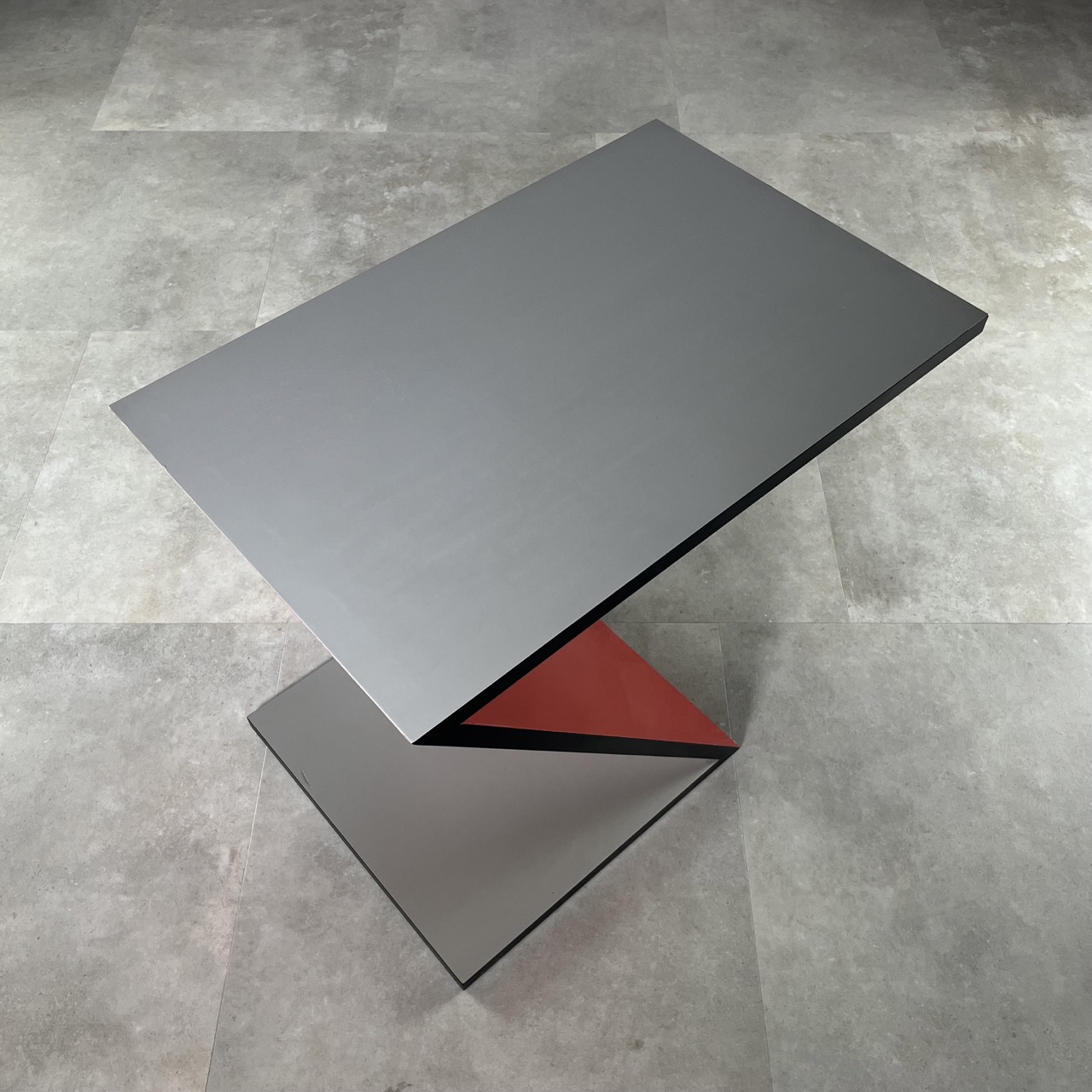 “Hommage a Rietveld” Sidetable