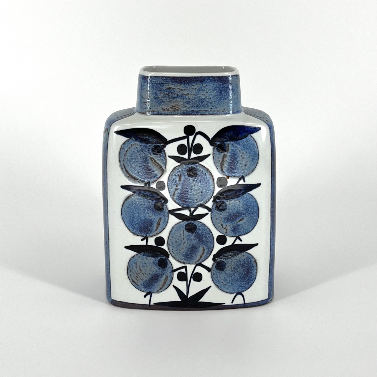 "The Pillow" Vase