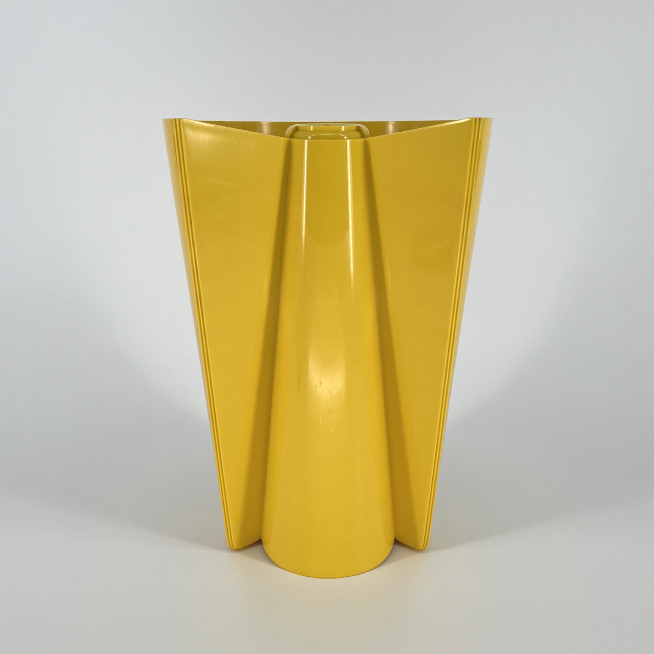 "Pago Pago" Vase "Pago Pago" Vase
