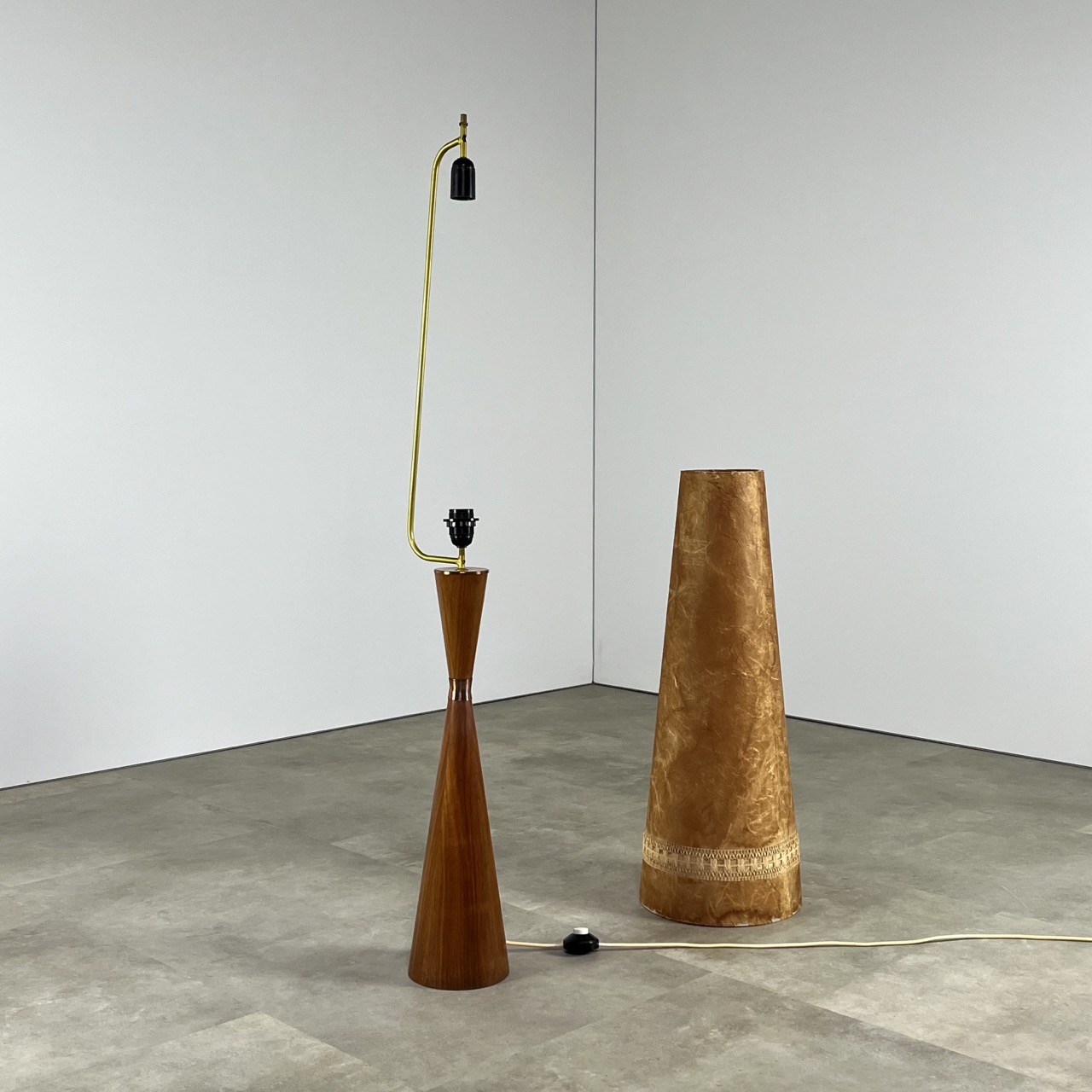 "Diabolo" Floor Lamp "Diabolo" Floor Lamp