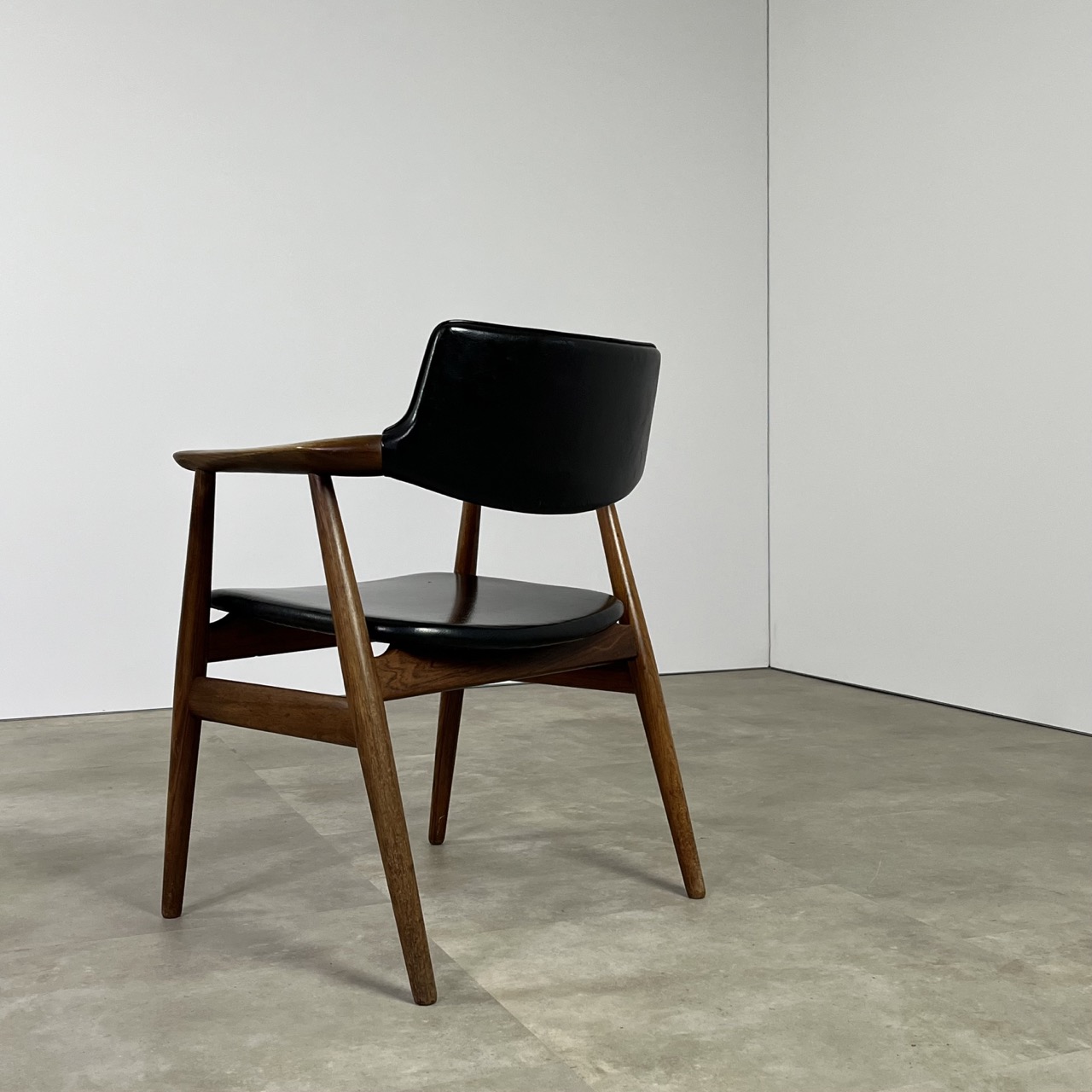 "GM11" Dining Chairs