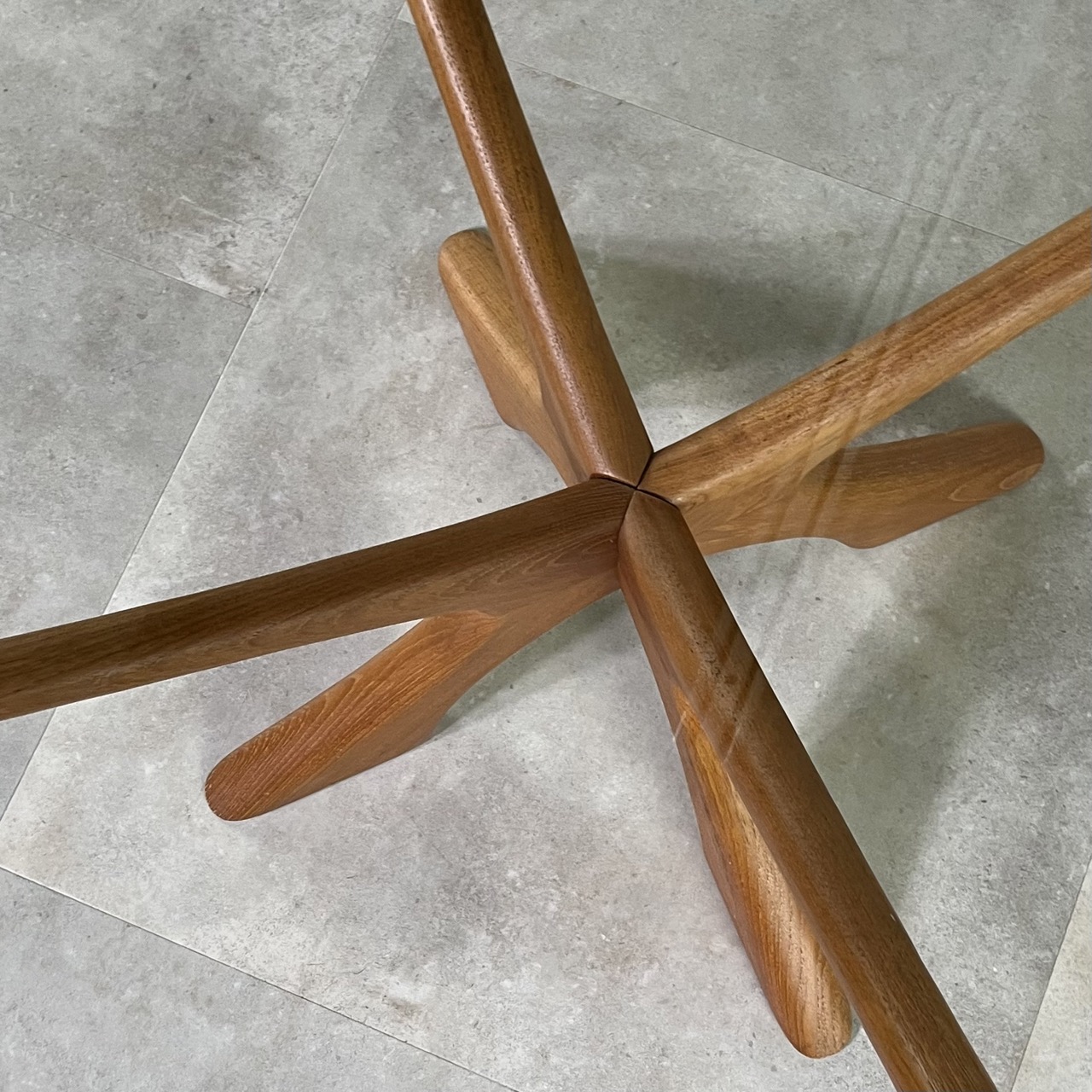 "T118" Coffee Table