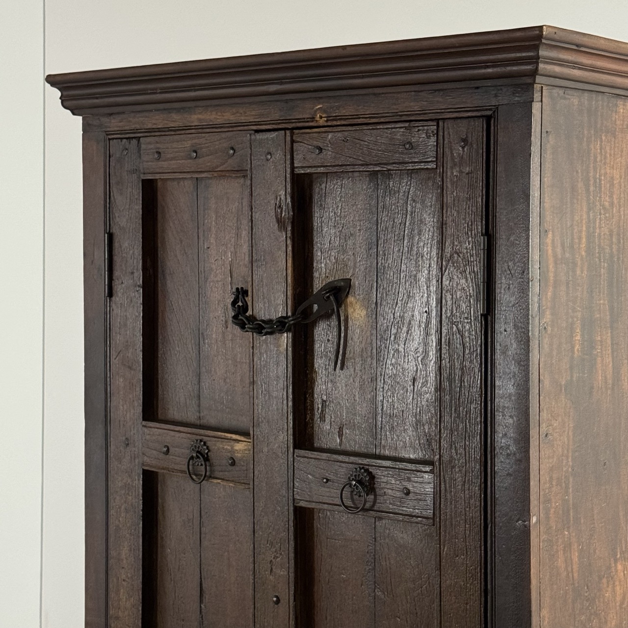Vintage Cabinet "Rustic"