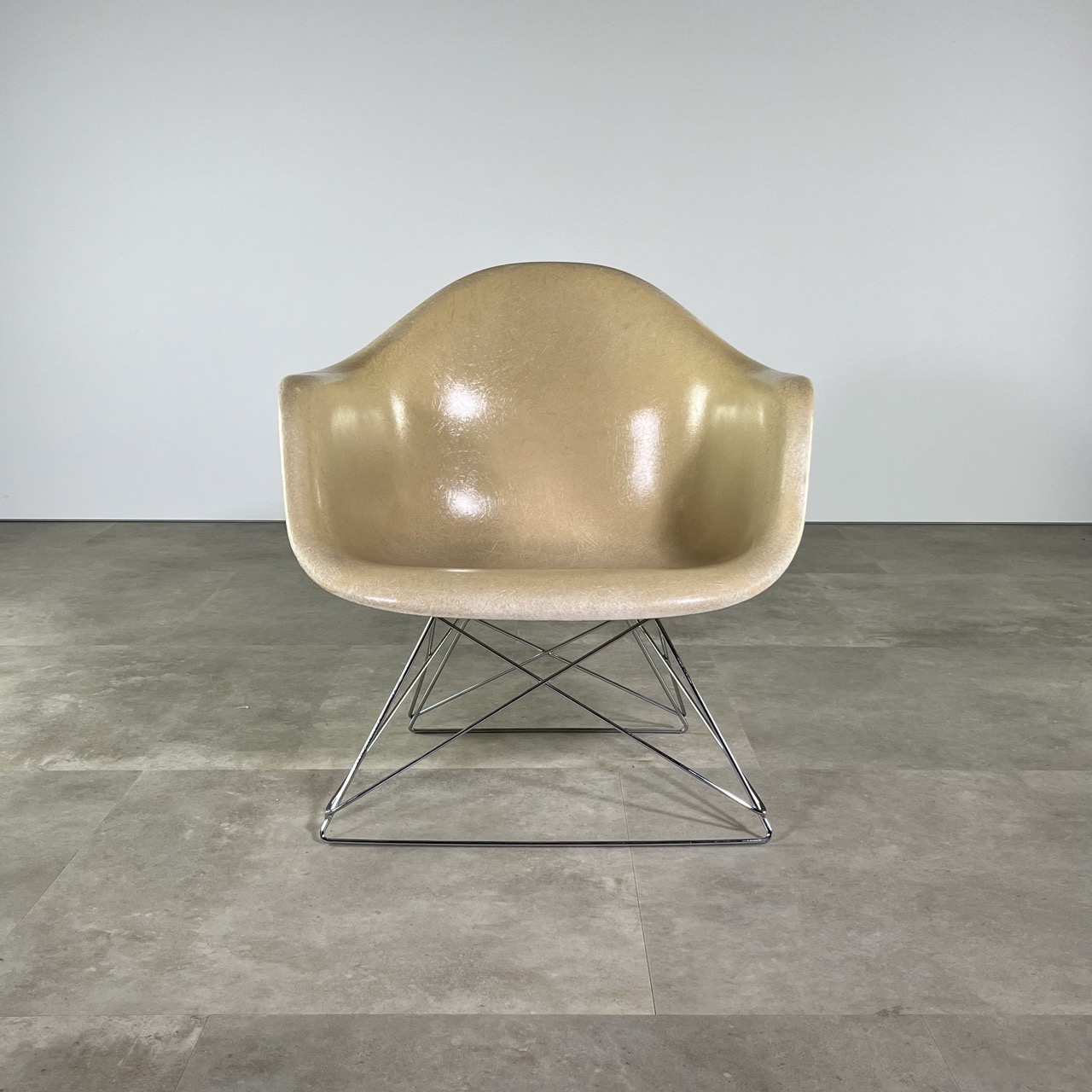 "LAR" Easy Chair