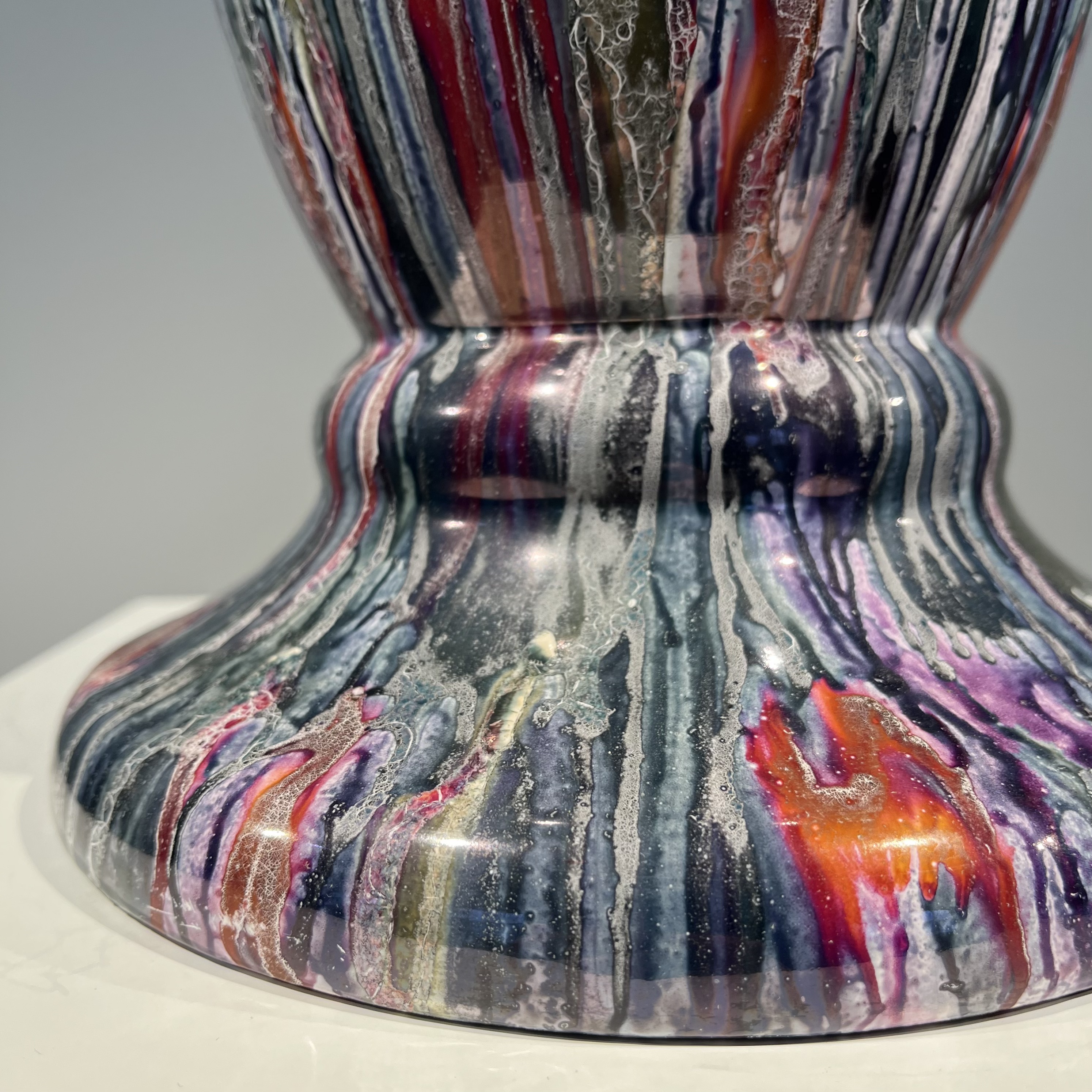 Ceramic pedestal