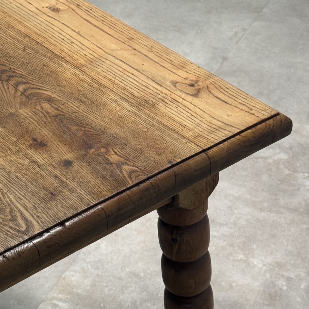 Vintage Desk Table Bobbin