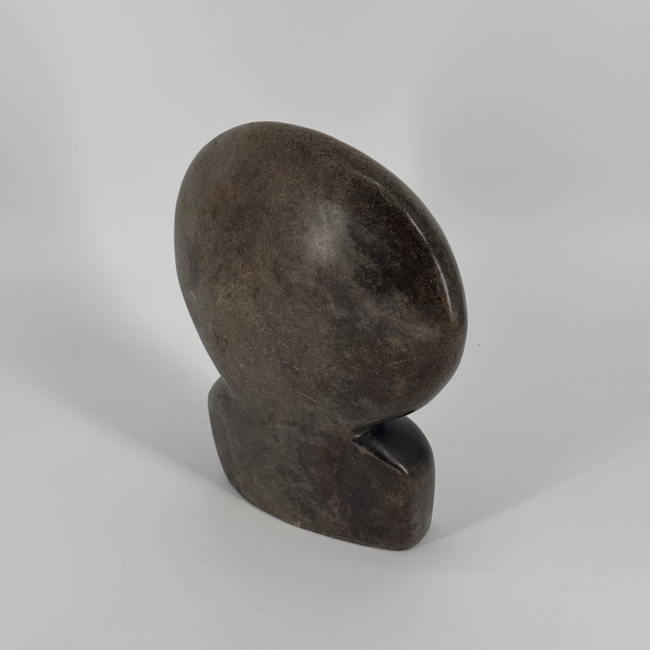 Sculpture Leon Mukaera