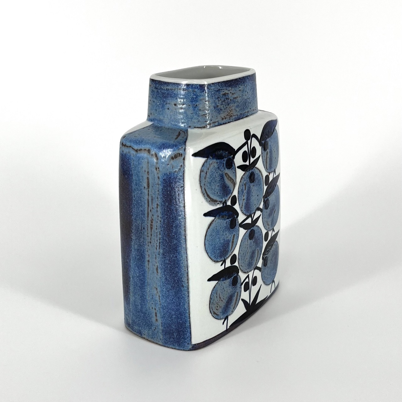 "The Pillow" Vase