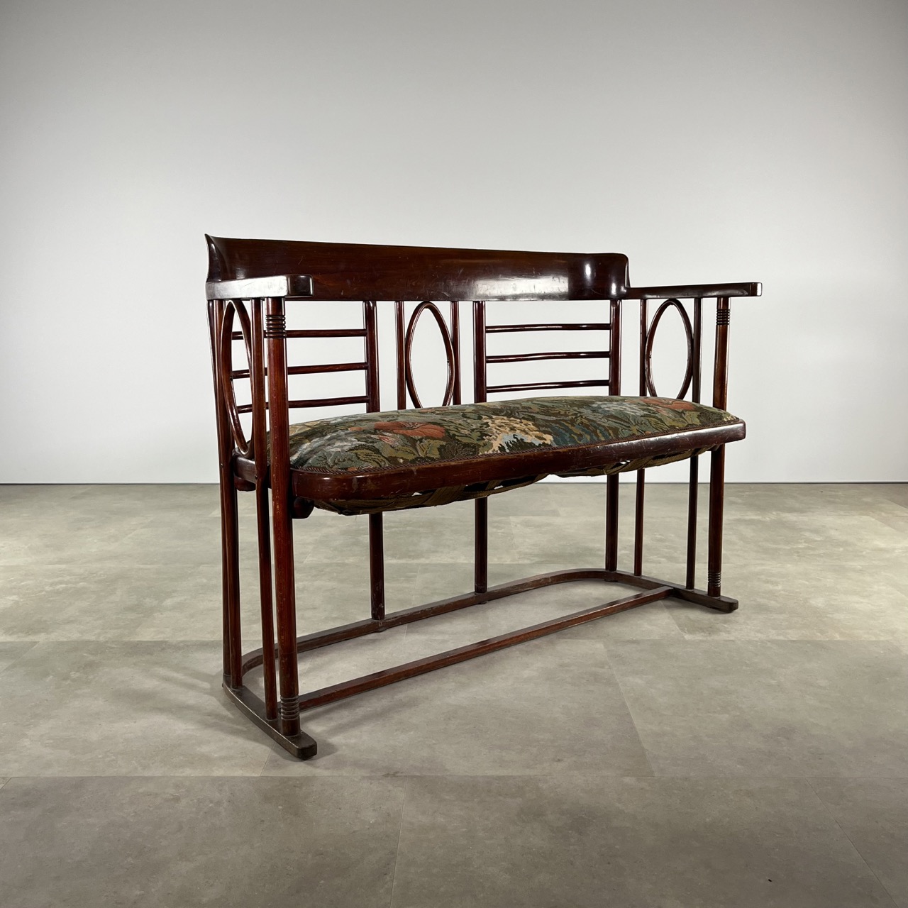 "Fledermaus" Sofa