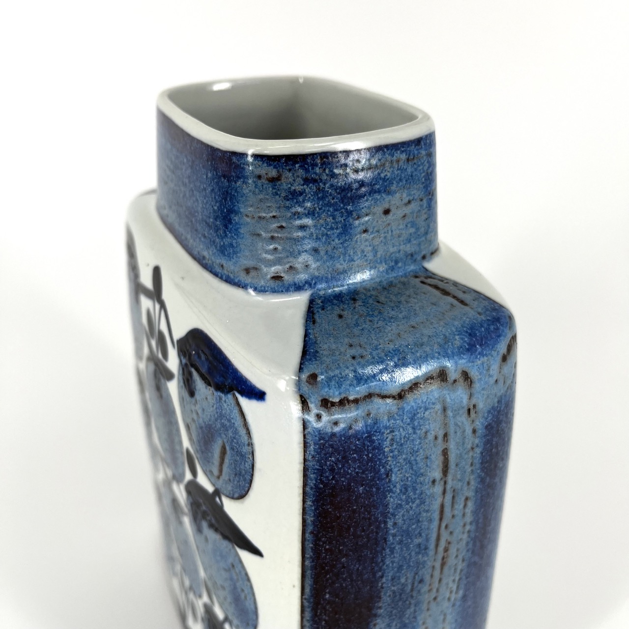 "The Pillow" Vase
